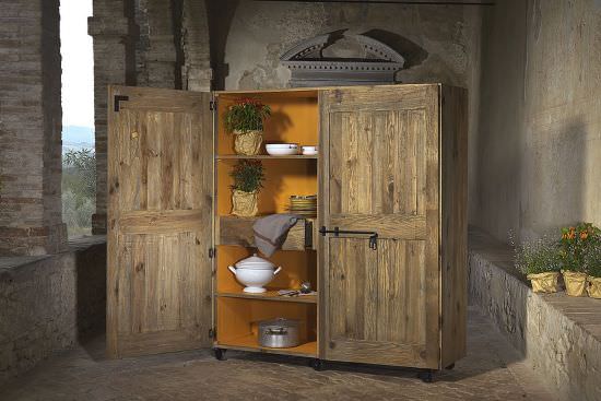 Guarnieri  Massivholzsideboard Mit Rollen ist ein Produkt im Angebot zum besten Preis