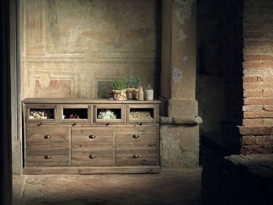 Guarnieri  Old pine chest of drawers is a product on offer at the best price