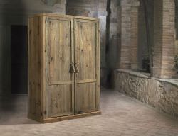 Guarnieri Old pine wardrobe with 2 doors is a product on offer at the best price
