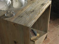 Guarnieri Piccolo tavolino in pino vecchio è un prodotto in offerta al miglior prezzo online